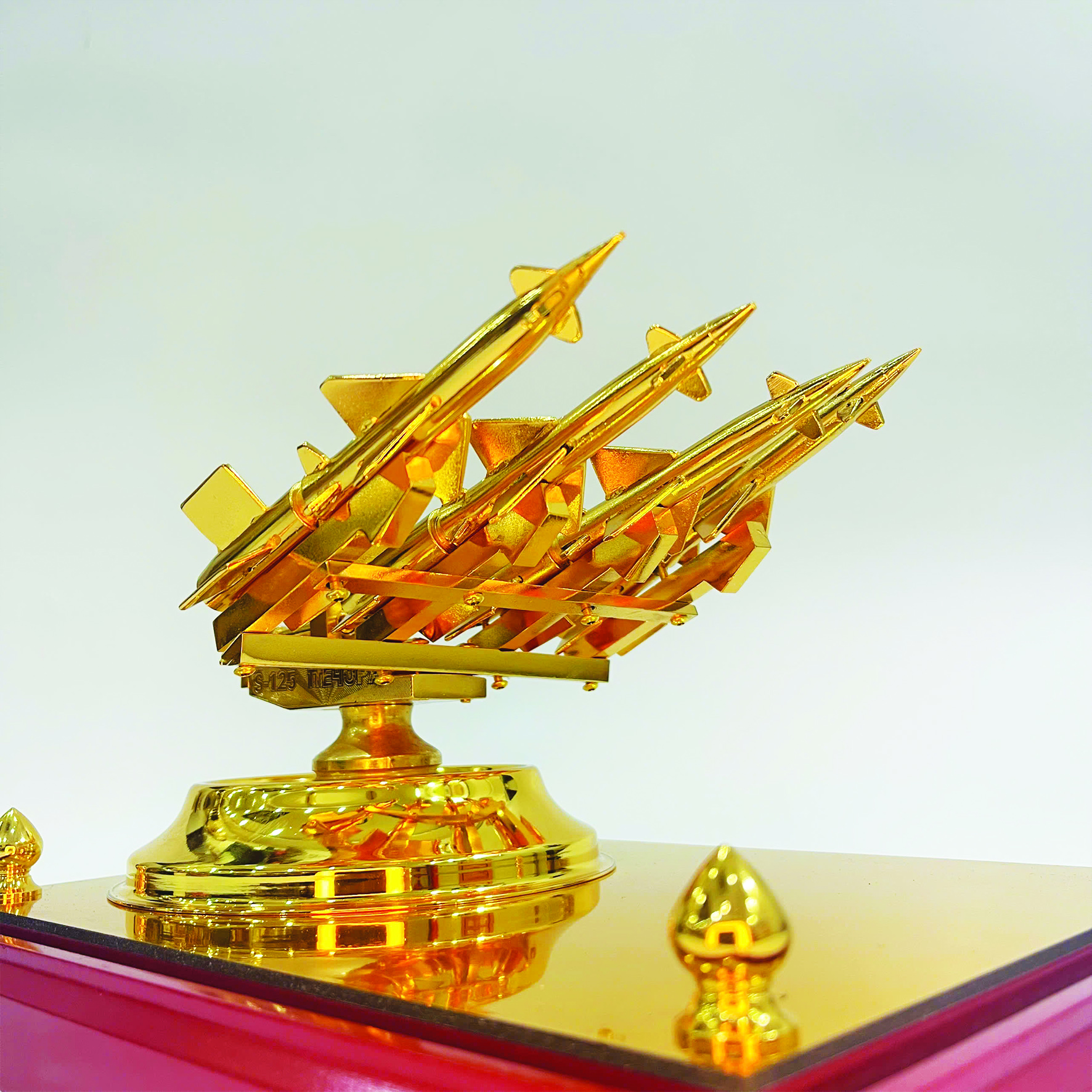 Mô hình tên lửa S125 Mạ Vàng (loại nhỏ)