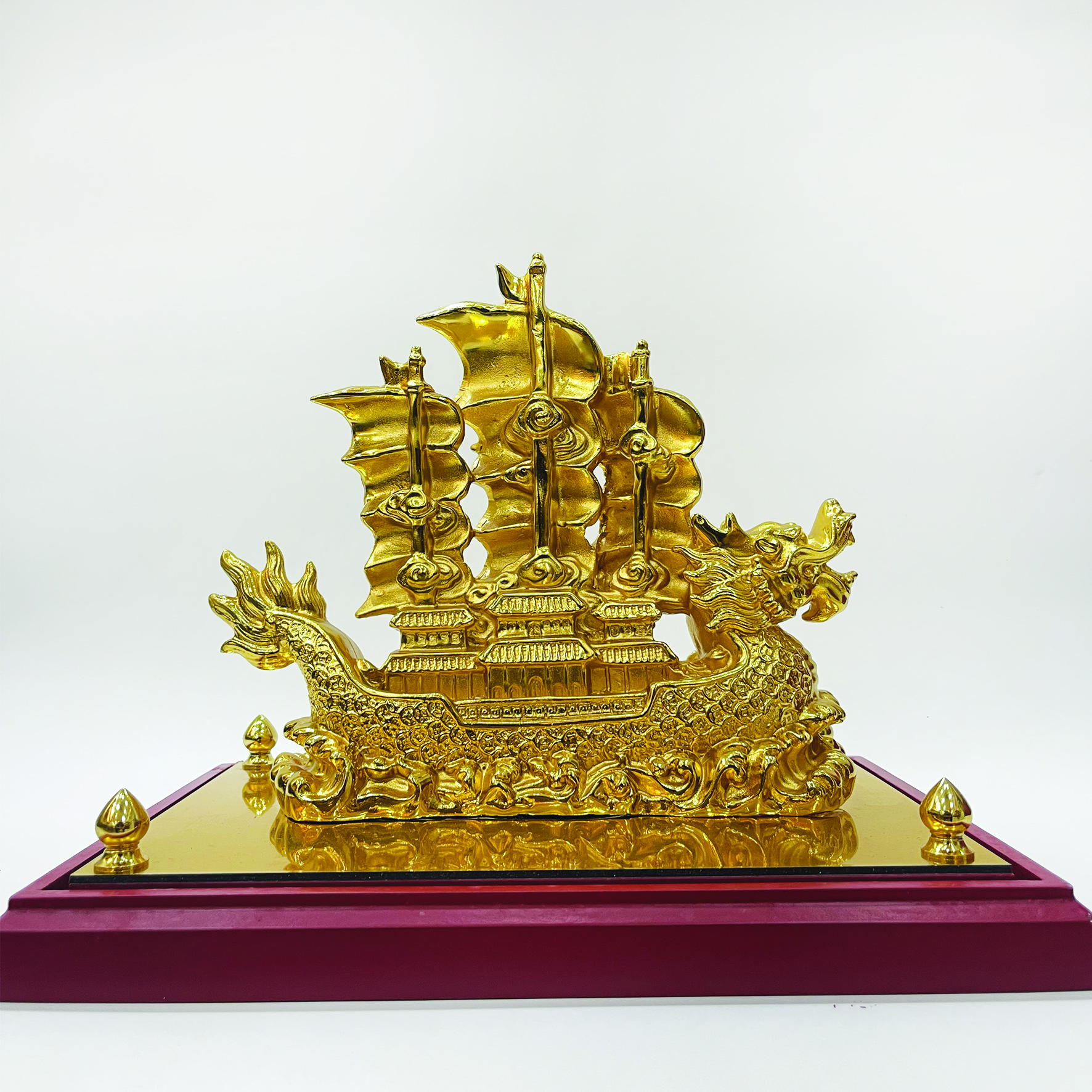 Mô Hình Thuyền Rồng Mạ Vàng